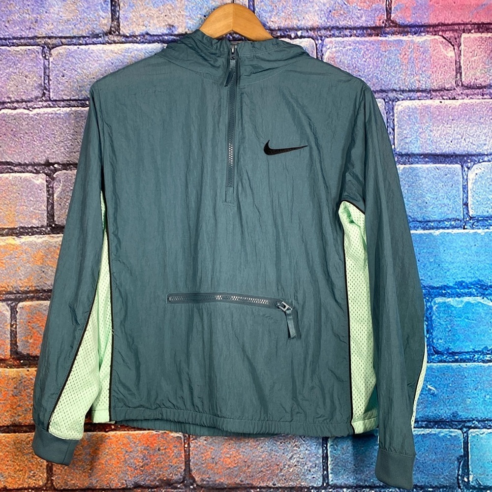 Nike Women’s Activewear Breathable Windbreaker Jacket Blue XL